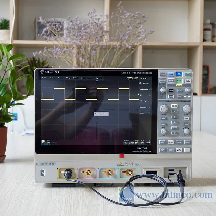 Digital Storage Oscilloscope Siglent SDS6104A 1Ghz
